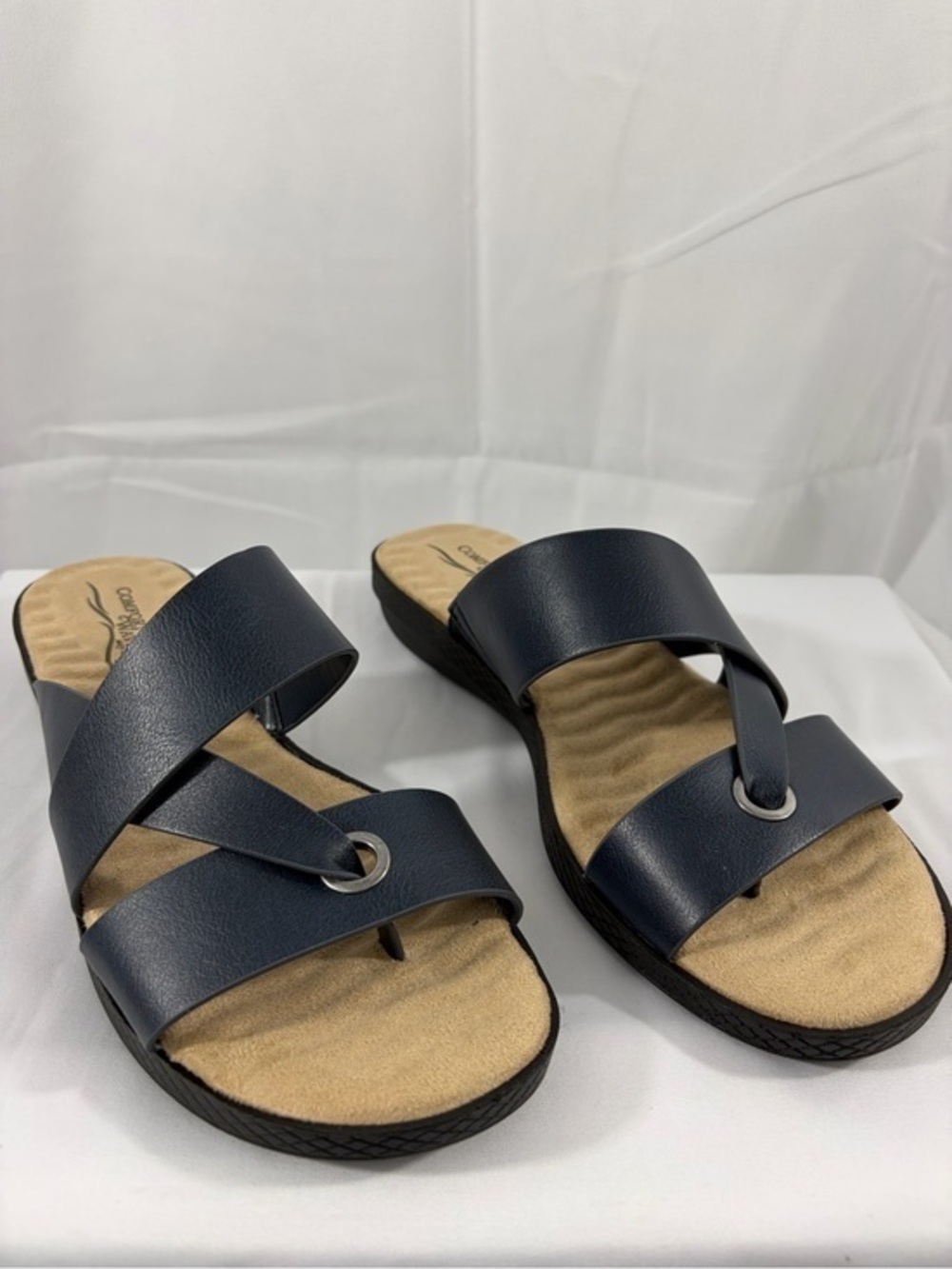 NWT Easy Street Women’s Size 9 Navy Blue Slide Sandals